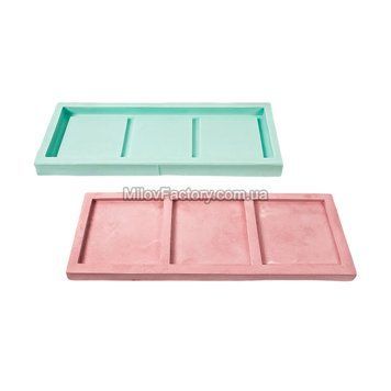 Silicone form Stand for three cubes